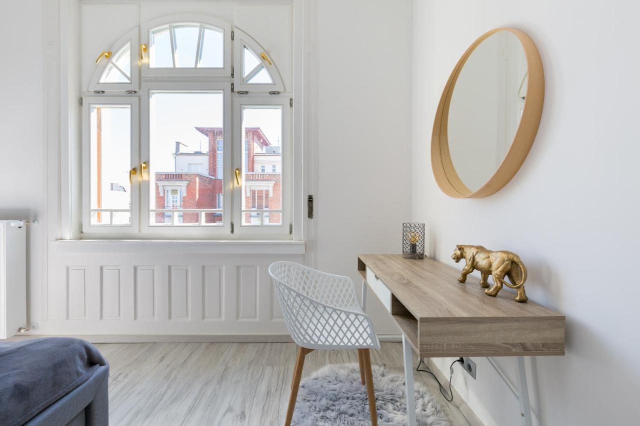 Designer Apartment On The Budapest Broadway With 2Br And Ac Extérieur photo