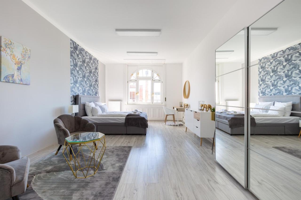 Designer Apartment On The Budapest Broadway With 2Br And Ac Extérieur photo